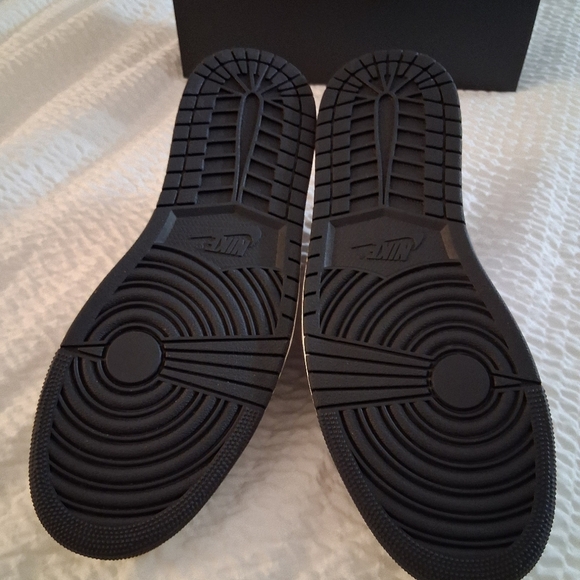 Jordan 1 Low Mens shattered backboards size 12.5 - Picture 4 of 9